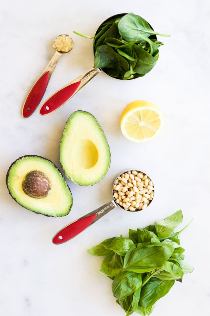 Ingredients for Making Avocado Spinach Pasta Sauce