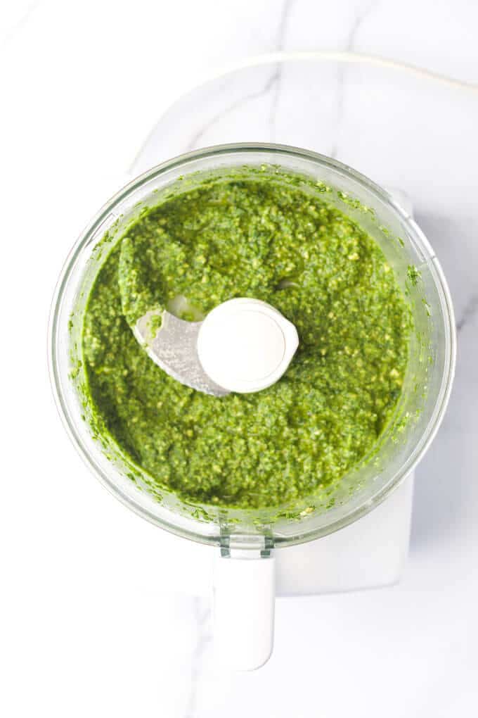 kale pesto for kids. Great as a dip, spread or as a pasta sauce. 