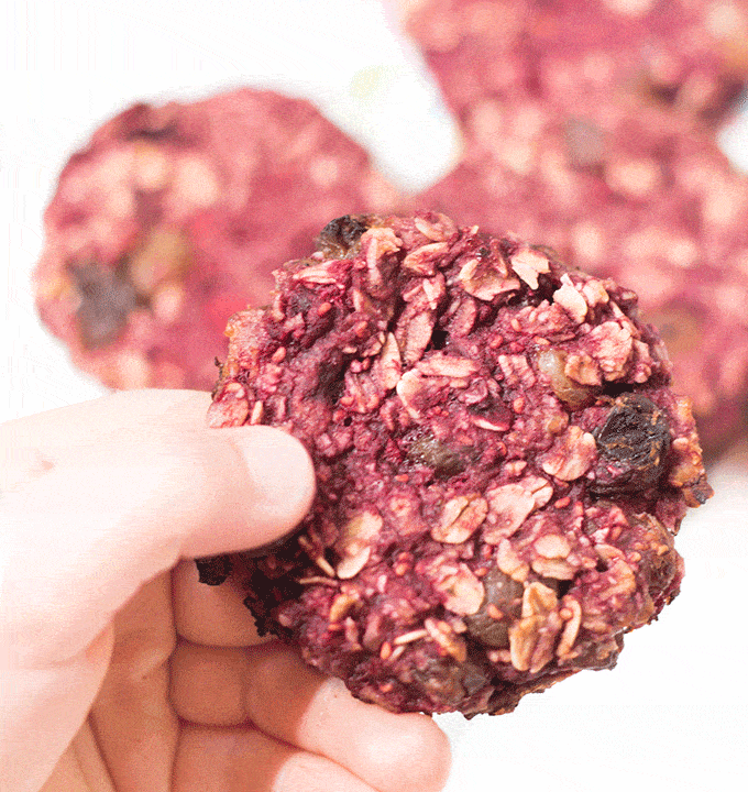 Raspberry banana cookies (only 4 ingredients) no refined sugar and sweetened only with fruit. A healthy snack for kids and great for BLW (baby led weaning) A perfect recipe to get your kids cooking.